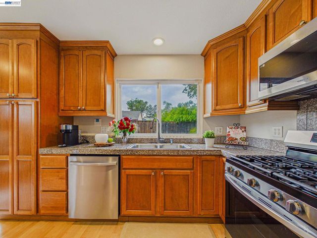 3749 Platt Ct N, Pleasanton, CA 94588