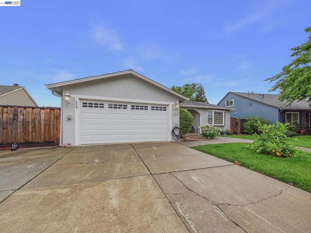 3749 Platt Ct N, Pleasanton, CA 94588