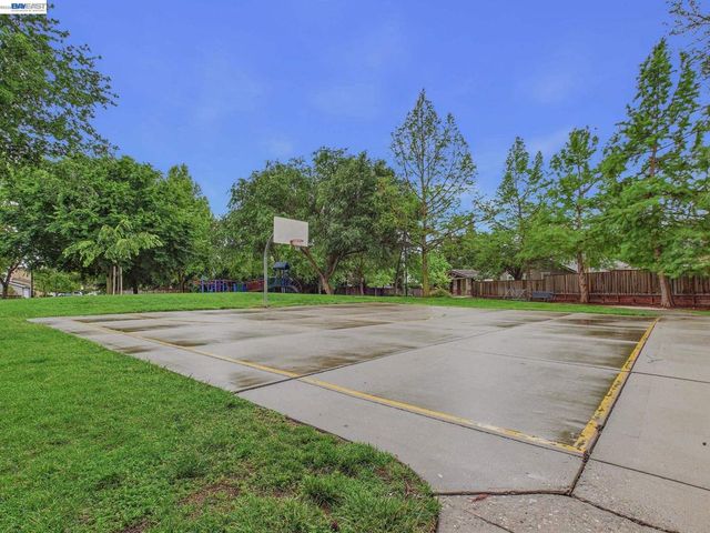 3749 Platt Ct N, Pleasanton, CA 94588