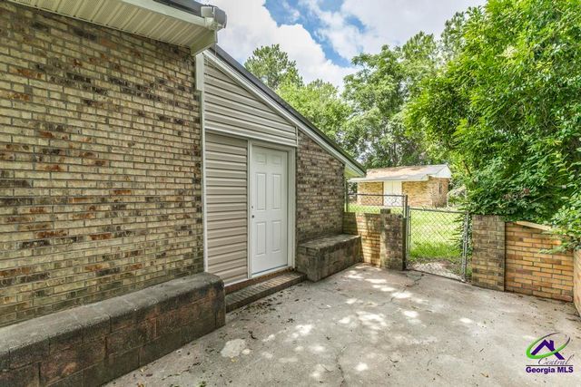 121 Napier Avenue, Warner Robins, GA 31093
