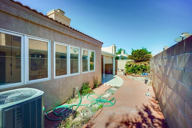 930 Countryside Street, Hemet, CA 92545