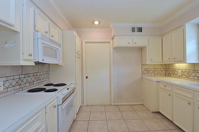 5103 Briarbend Drive, Houston, TX 77035