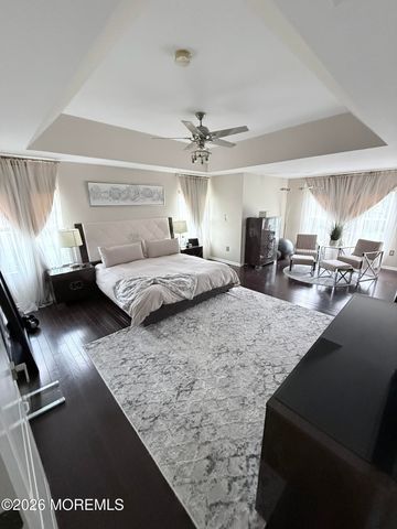 2 Amanda Court, Manalapan, NJ 07726