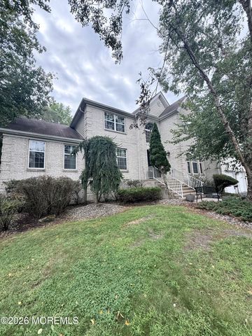 2 Amanda Court, Manalapan, NJ 07726