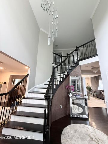 2 Amanda Court, Manalapan, NJ 07726