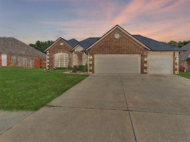 448 Highgrove Drive, Blanchard, OK 73010