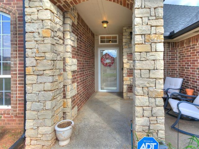 448 Highgrove Drive, Blanchard, OK 73010