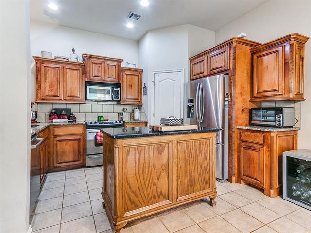 448 Highgrove Drive, Blanchard, OK 73010