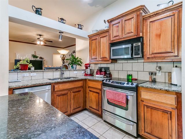 448 Highgrove Drive, Blanchard, OK 73010