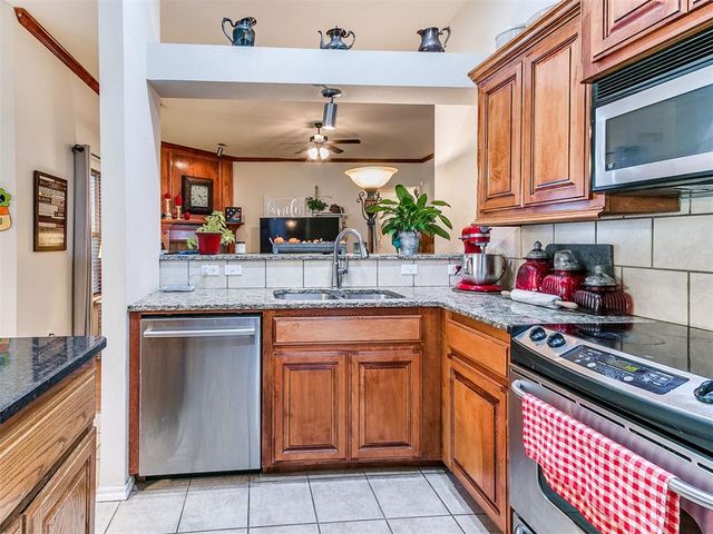 448 Highgrove Drive, Blanchard, OK 73010