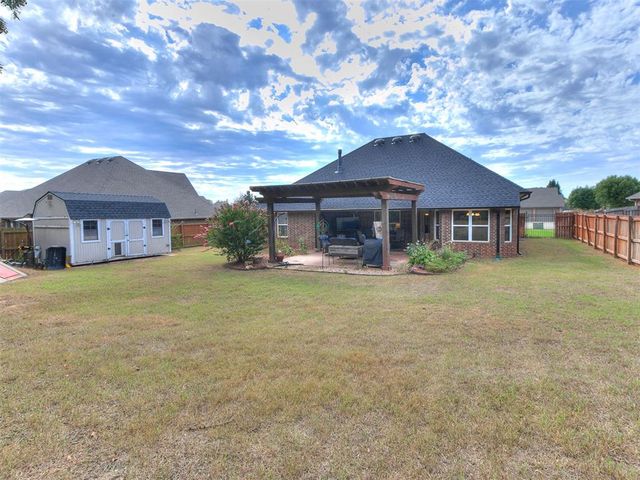 448 Highgrove Drive, Blanchard, OK 73010