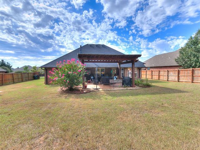 448 Highgrove Drive, Blanchard, OK 73010