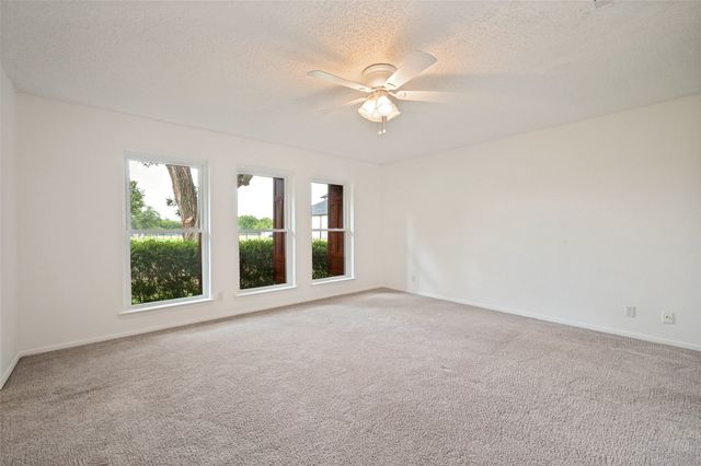 5713 Pecan Place Drive, Mckinney, TX 75071