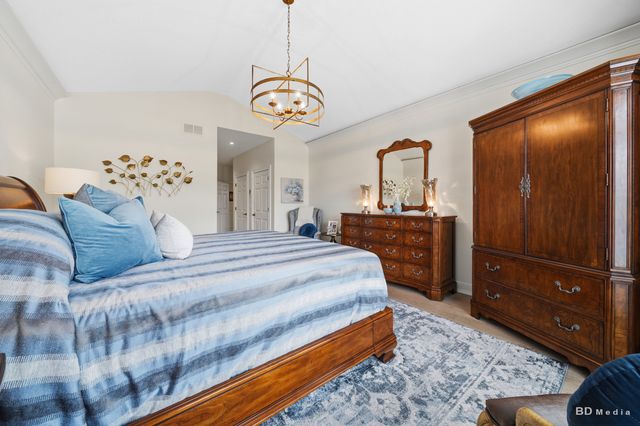 8999 Holland Harbor Circle, Frankfort, IL 60423