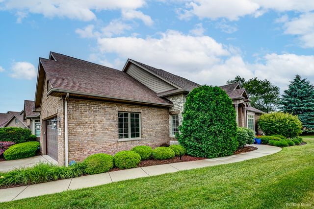 8999 Holland Harbor Circle, Frankfort, IL 60423