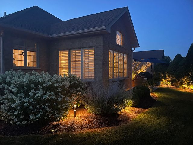 8999 Holland Harbor Circle, Frankfort, IL 60423