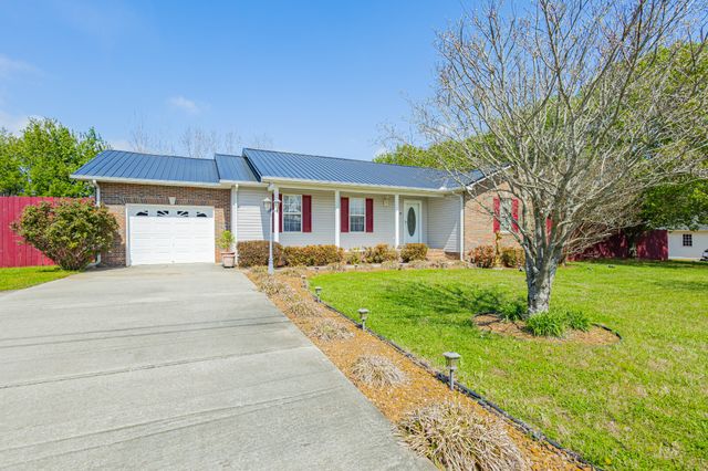 614 Fairview Cir, Winchester, TN 37398