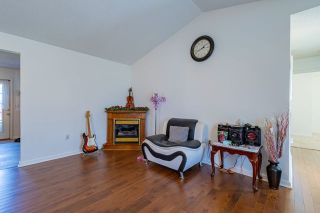 614 Fairview Cir, Winchester, TN 37398