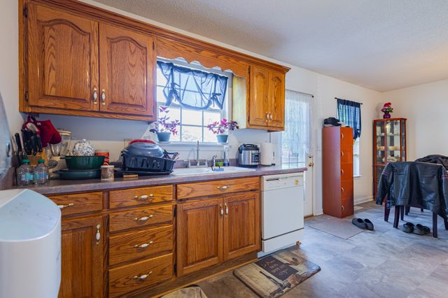 614 Fairview Cir, Winchester, TN 37398