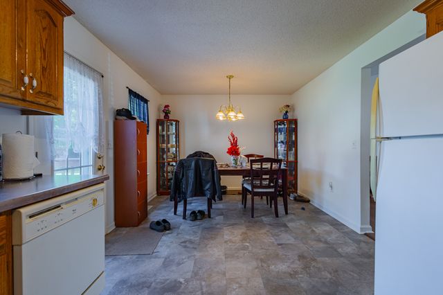 614 Fairview Cir, Winchester, TN 37398