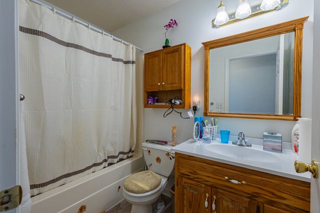 614 Fairview Cir, Winchester, TN 37398