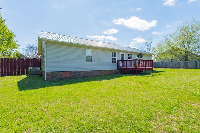 614 Fairview Cir, Winchester, TN 37398
