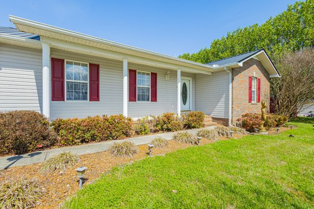 614 Fairview Cir, Winchester, TN 37398