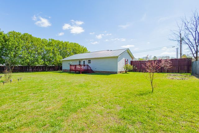 614 Fairview Cir, Winchester, TN 37398