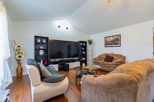 614 Fairview Cir, Winchester, TN 37398