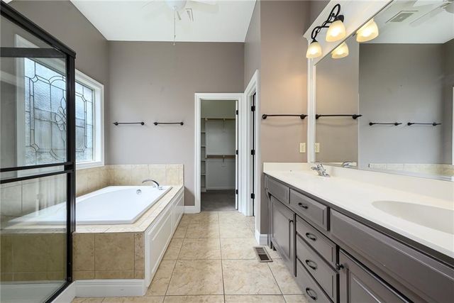 12449 Meadow Lane, Kansas City, KS 66109