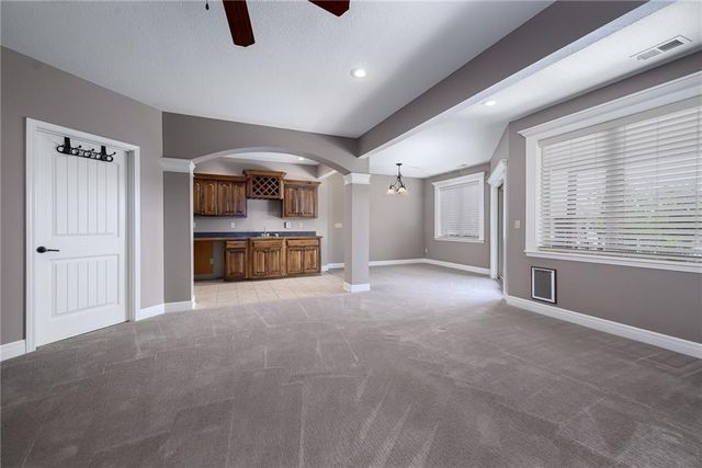 12449 Meadow Lane, Kansas City, KS 66109