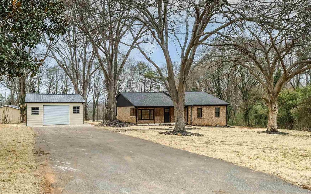 231 Ranch Road, Spartanburg, SC 29303