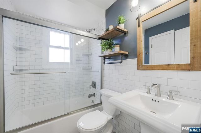 23-26 Berkshire Road, Fair Lawn, NJ 07410