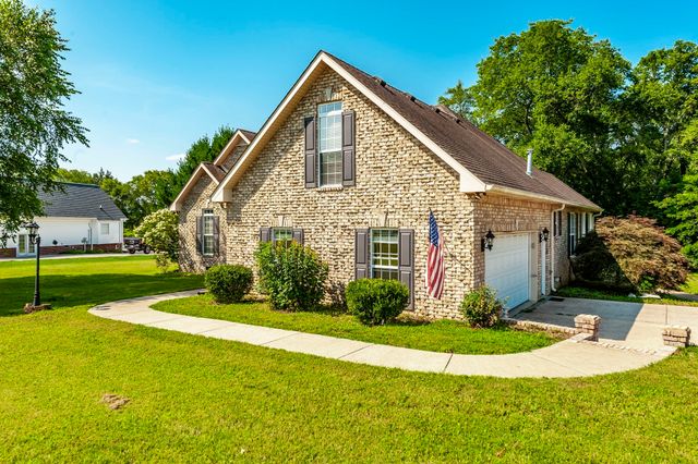 1045 Emerald Way, Castalian Springs, TN 37031