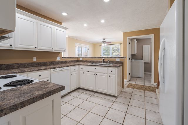 1045 Emerald Way, Castalian Springs, TN 37031