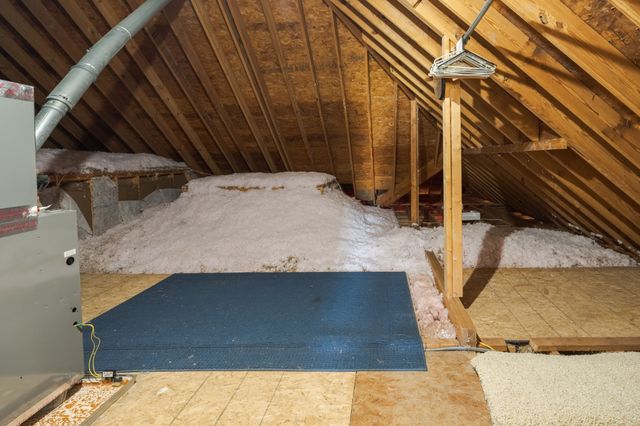 1045 Emerald Way, Castalian Springs, TN 37031