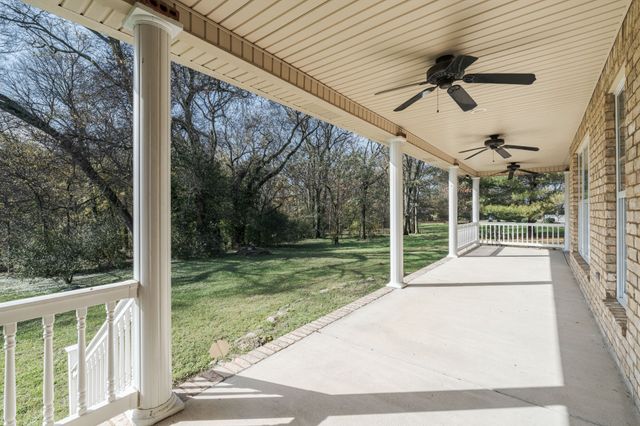 1045 Emerald Way, Castalian Springs, TN 37031