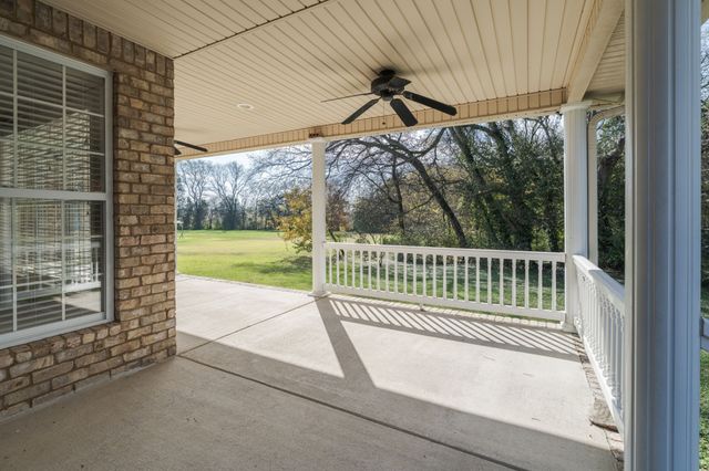 1045 Emerald Way, Castalian Springs, TN 37031