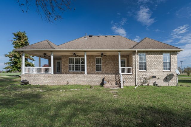 1045 Emerald Way, Castalian Springs, TN 37031