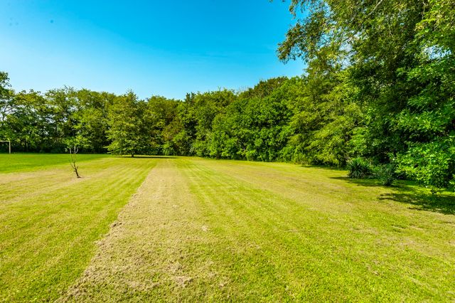 1045 Emerald Way, Castalian Springs, TN 37031