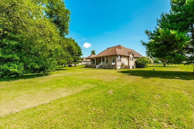 1045 Emerald Way, Castalian Springs, TN 37031