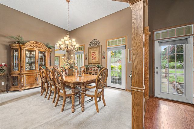 400 NW Linebarger Lane, Bentonville, AR 72712
