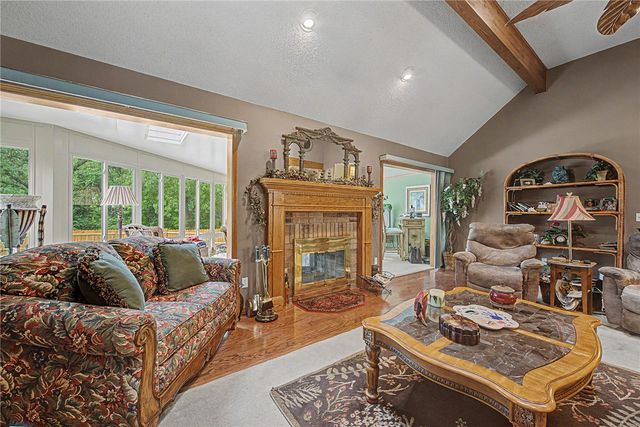 400 NW Linebarger Lane, Bentonville, AR 72712