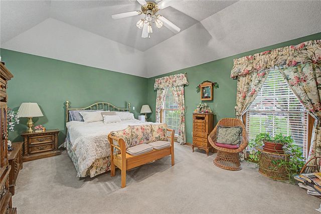 400 NW Linebarger Lane, Bentonville, AR 72712