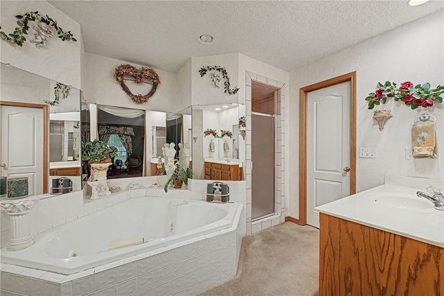 400 NW Linebarger Lane, Bentonville, AR 72712