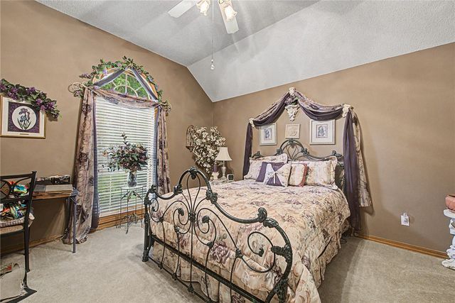 400 NW Linebarger Lane, Bentonville, AR 72712