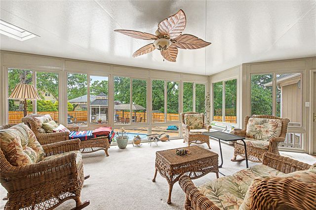 400 NW Linebarger Lane, Bentonville, AR 72712
