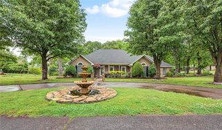 400 NW Linebarger Lane, Bentonville, AR 72712