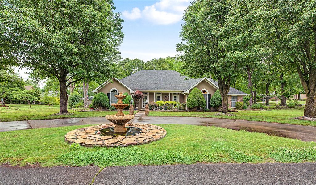 400 NW Linebarger Lane, Bentonville, AR 72712