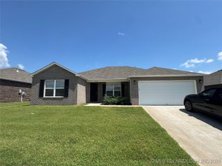 16207 S 87th East Avenue, Bixby, OK 74008